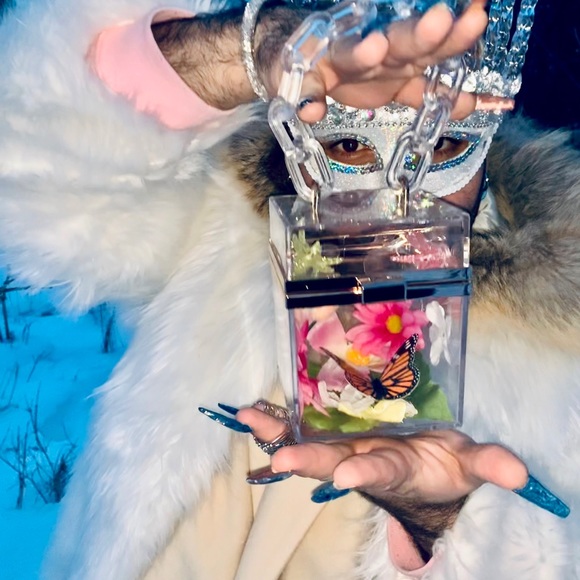 Meet your Posher, Omar - Picture 3 of 11